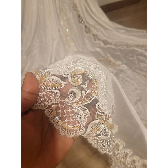 Vintage Princess Cut Wedding Dress - Picture 12 of 13